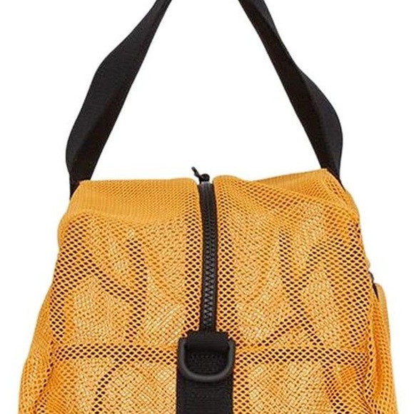 Base length: 18.5 in
Height: 7 in
Width: 8.75 in
Drop: 36 in Brand New with tag - Picture 3 of 3